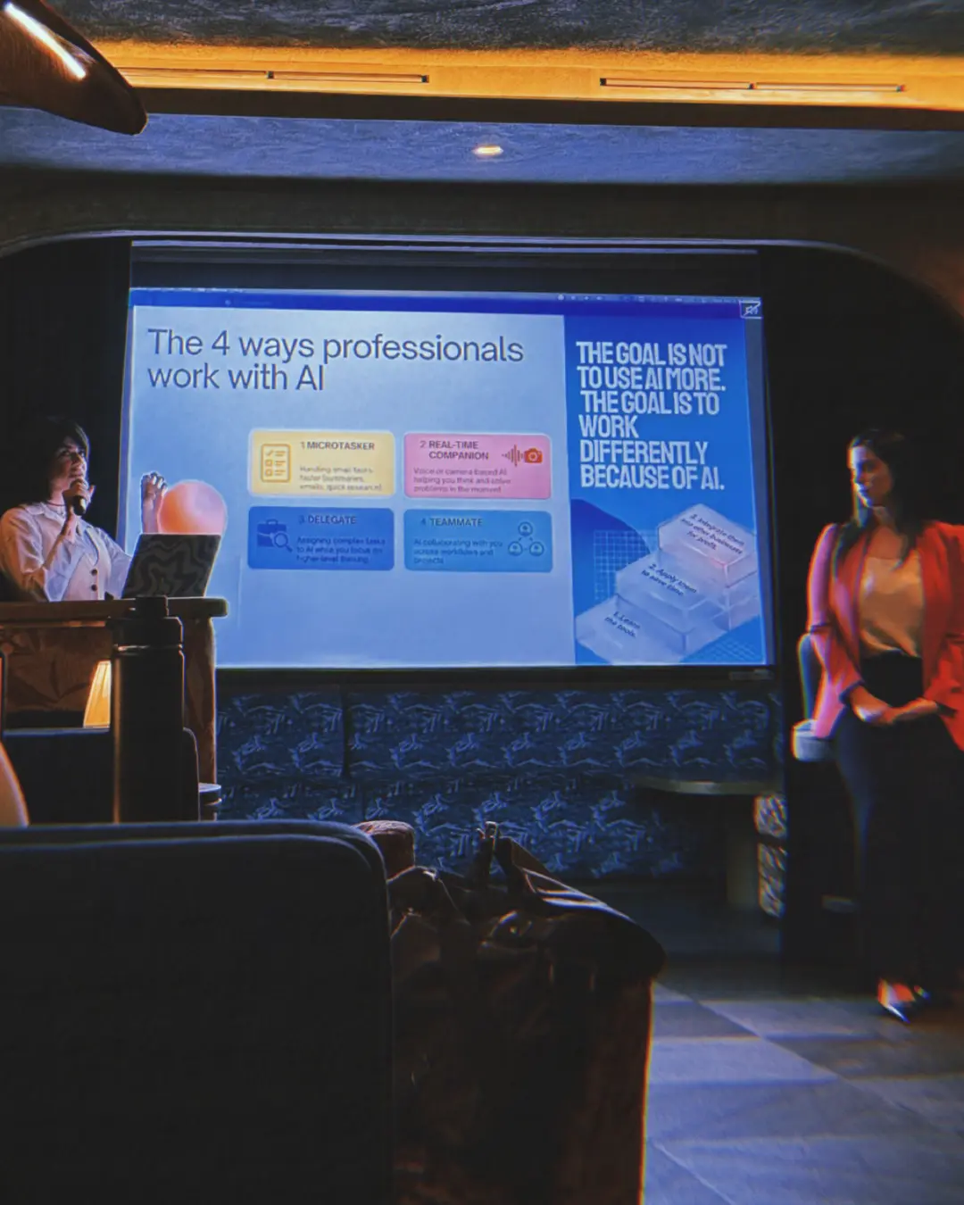 Pia and Lara speaking about professional work with AI
